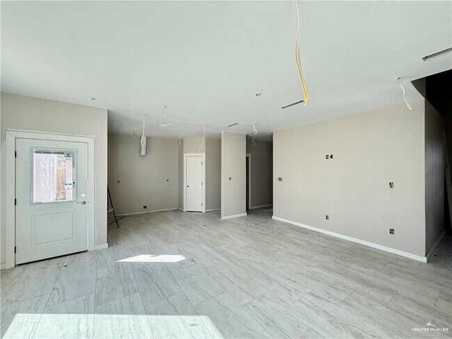 Photo - 17 Corales St