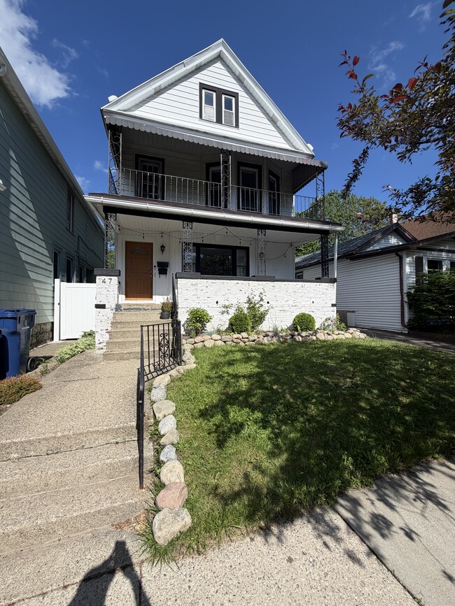 Photo - 47 Abbottsford Pl