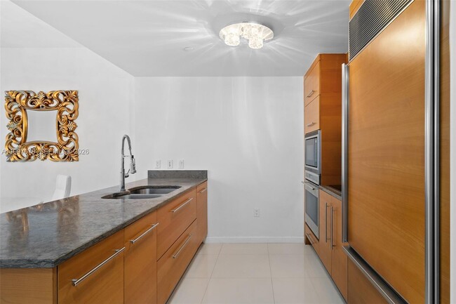 Photo - 475 Brickell Ave Unit 3711
