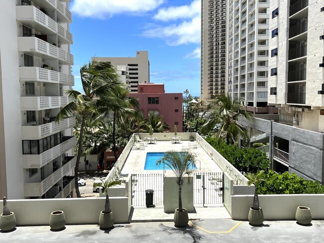 Photo - 2440 Kuhio Ave.