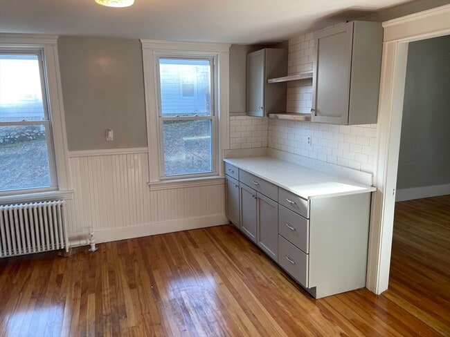 Photo - 82 Brantwood Rd Unit 2