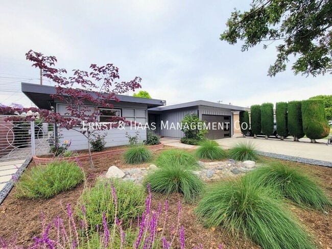 Photo - 2054 Pattiz Ave House