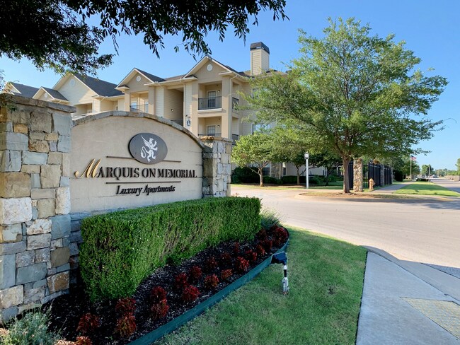 Photo - Marquis on Memorial