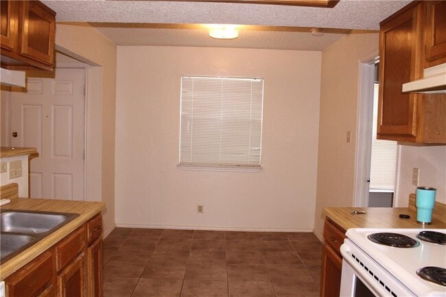 Photo - 9406 Kempler Dr