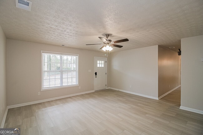 Photo - 5862 Homestead Cir