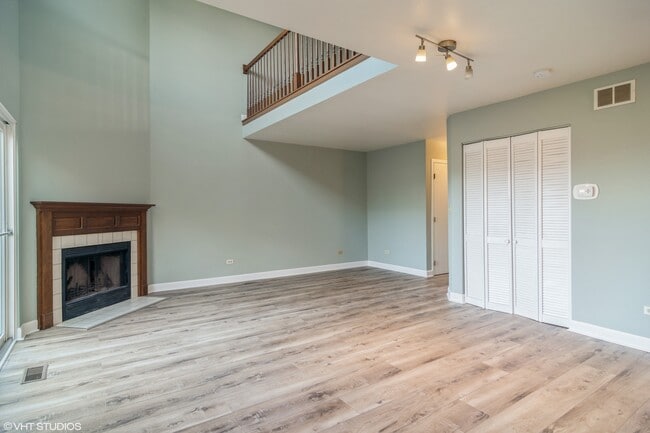Photo - 734 E Whispering Oaks Ct