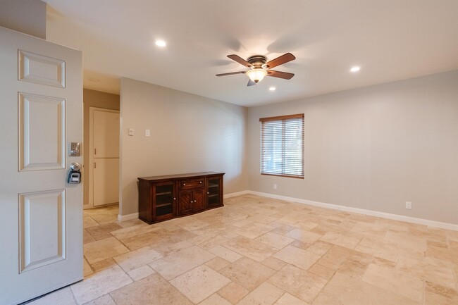 Photo - 13754 Mango Dr Townhome