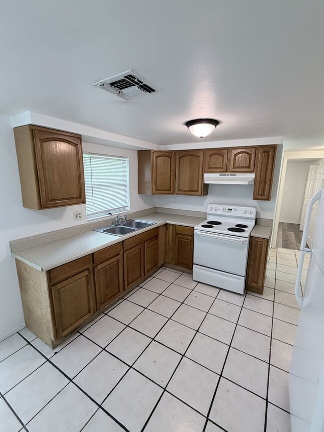 21377 Campbell Dr