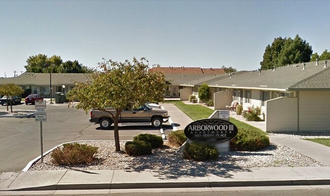 Photo - 160 Serpa Pl