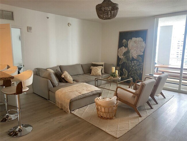 Photo - 170 SE 14th St Unit 1908