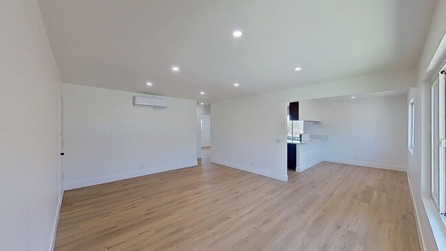 Photo - 1632 Picadilly Way Unidad D