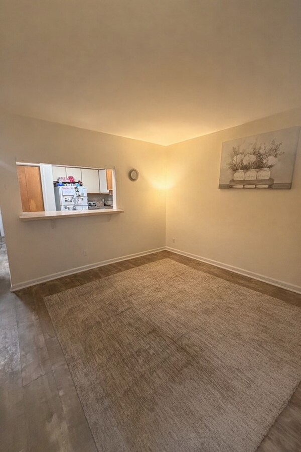 Photo - 31 Railroad St Unidad Apartment 5