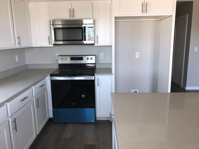 Photo - 3 bed/2 bath Craftsman Style Home, Private Development!!