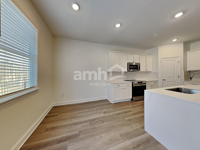 Photo - 364 Pointe Dr