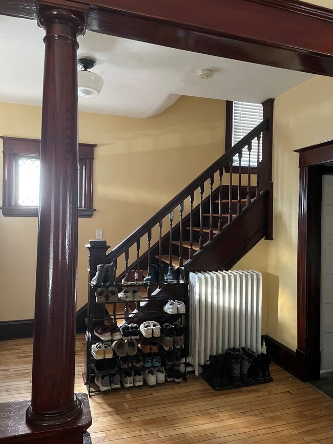 1078 16th Ave SE - 1078 16th Ave SE