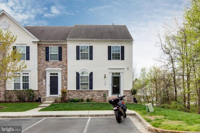 Building Photo - 7599 Taunton Ct