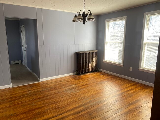Living room - 28 Newbury St Unit 2 Newbury Street