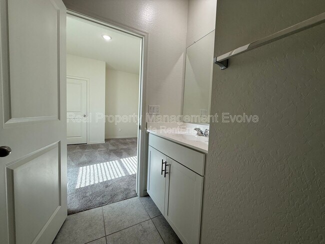 Photo - 4710 N 194th Dr