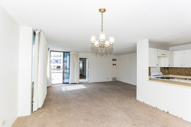 Photo - Aloha Towers - 2 bedroom, 2 bath corner unit with 1 covered parking stall