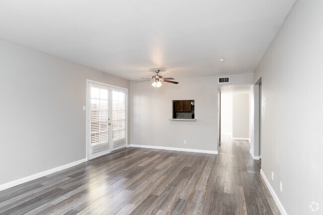 3BR, 2BA - 1,440SF - Living Room