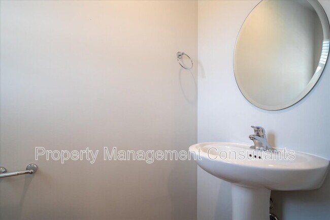 4151 Hudson Ct SW