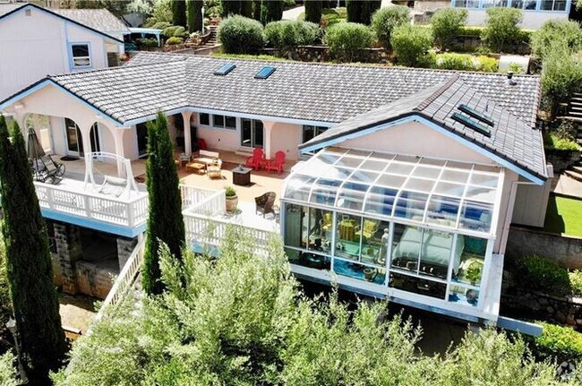 Building Photo - 8242 N Heights Dr Rental