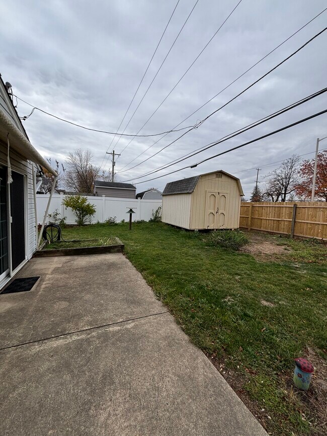 Photo - 53 Pinewood Dr