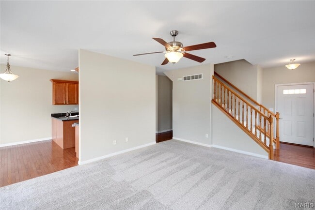 Photo - 400 Willott Square Dr