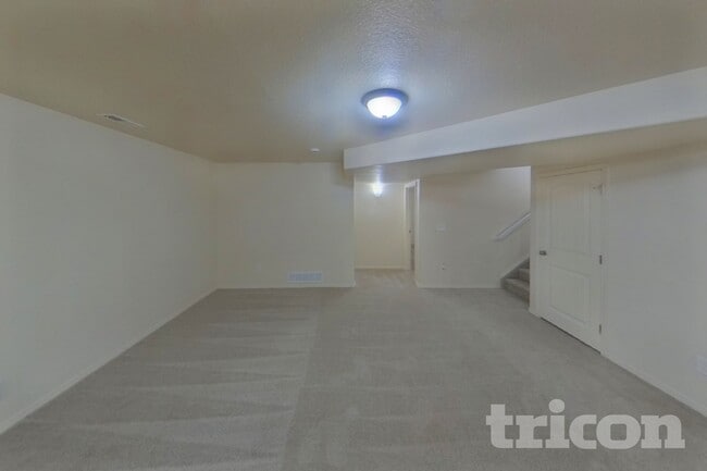 Photo - 5425 Barnstormers Ave