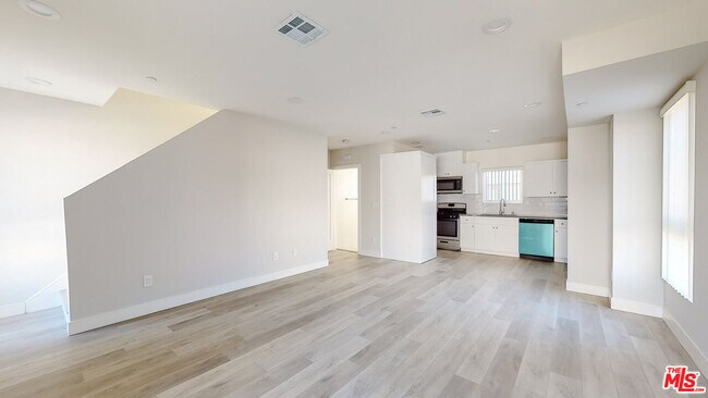 307 Rosemont Ave Unit 1/2