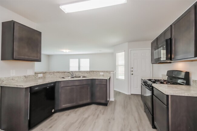 Photo - 4910 Sweet Chestnut Ln