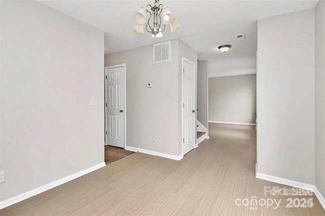 Photo - 3737 Kadey Dr