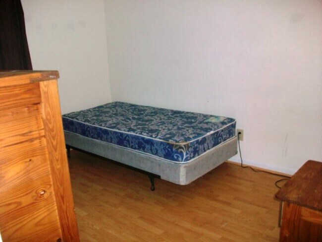 Photo - 102 Calhoun St