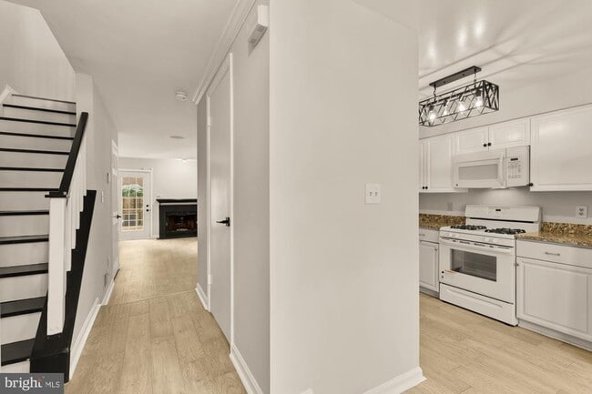 7553 Chrisland Cove