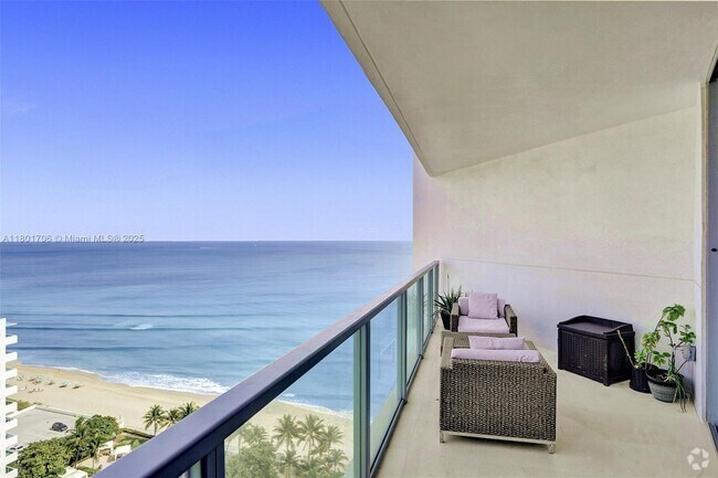 Building Photo - 3101 S Ocean Dr Unit 2005 (available June 1) Rental