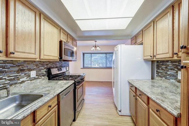 Photo - 1502 Farsta Ct