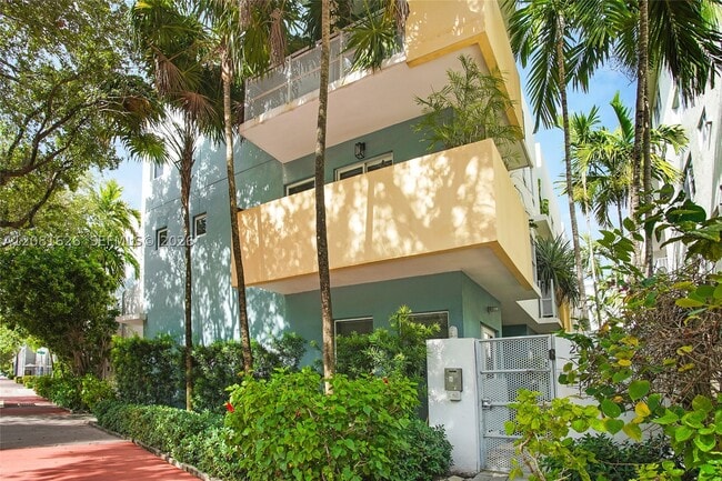 Building Photo - 206 Washington 12 Unit 12