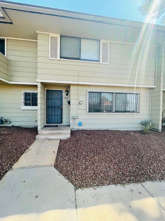 3 BEDROOM TWO STORY Las Vegas Townhome - 3 BEDROOM TWO STORY Las Vegas Townhome