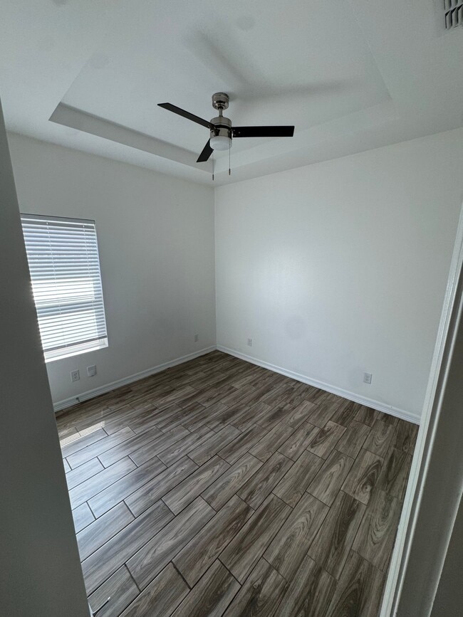909 W Kohala Ave Unit 4