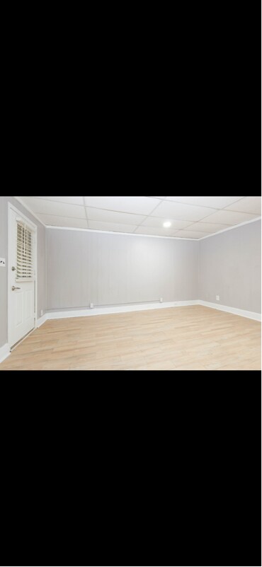 Photo - 225 Willow Lake Ln