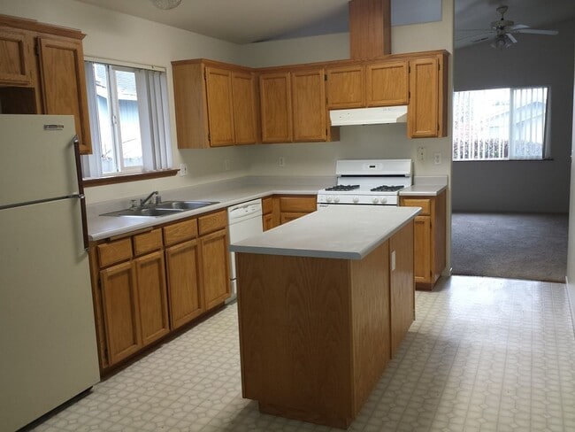 Photo - 3/2 House with Double Car garage in McK