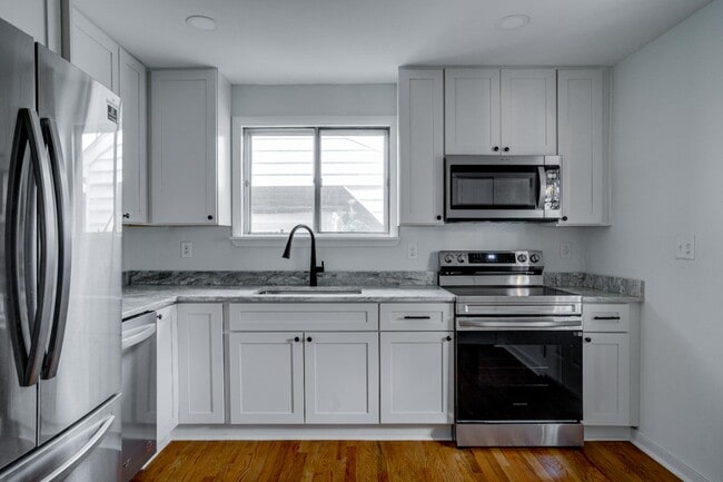 Photo - 2403 Flint St