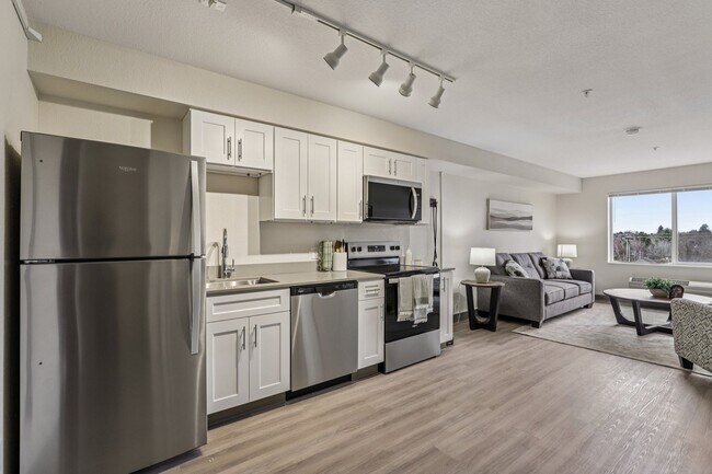 Woodland Flats Apartments