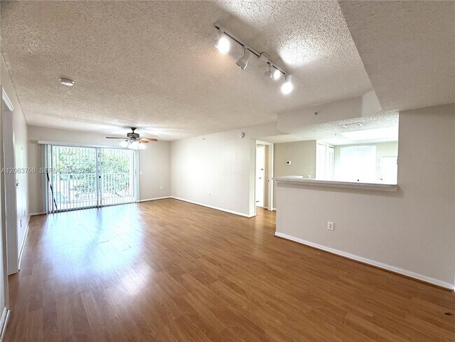 Photo - 5045 Wiles Rd Unit 201