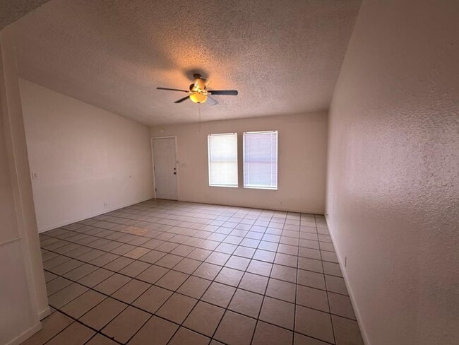 Photo - 212 Aster St