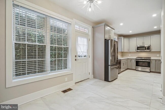 Photo - 1553 Rivertown Pl