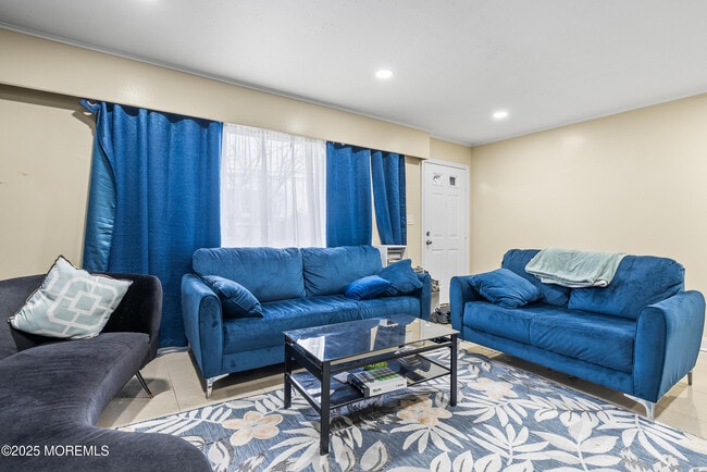 Photo - 128 Beechwood Ave