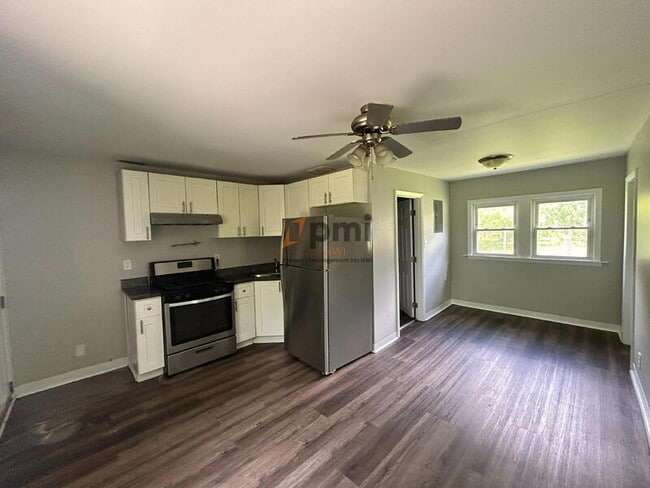 Photo - 5030 W Ridge Rd Unit Apt 2