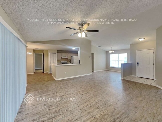 Photo - 2246 Kiwi Trail