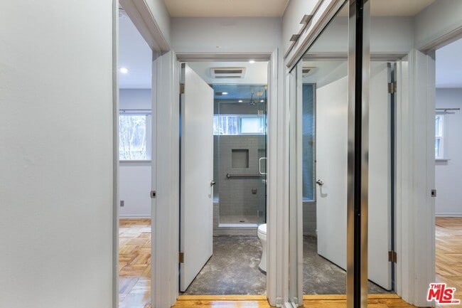 Photo - 1155 N Clark St Unidad 2